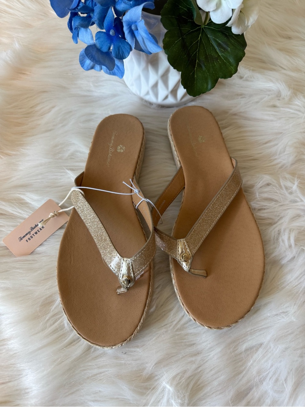 Tommy Bahama Gold Metallic Thong Sandals with Tan Footbed